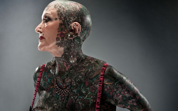 Daugiausiai tatuiruočių turinti senjorė