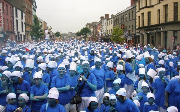 Daugiausia žmonių, apsirengusių smurfais