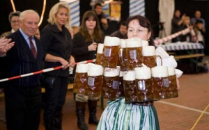 Didžiausias kiekis alaus neštas 40 metrų 