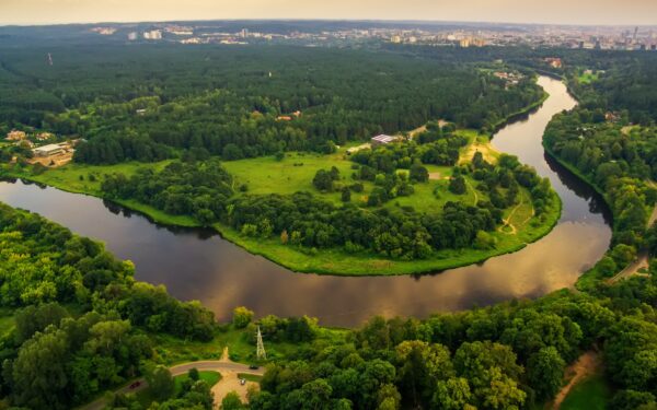 Ar žinojote, jog ilgą laiką Neries krantus Vilniaus mieste jungė tik vienas tiltas? Šie 6 faktai privers jus į jas pažvelgti nauju kampu