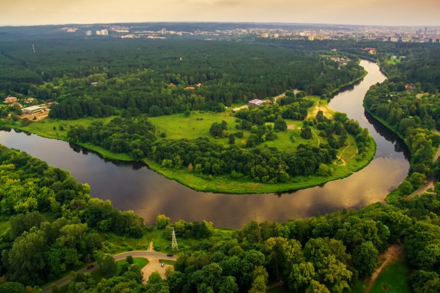 Ar žinojote, jog ilgą laiką Neries krantus Vilniaus mieste jungė tik vienas tiltas? Šie 6 faktai privers jus į jas pažvelgti nauju kampu