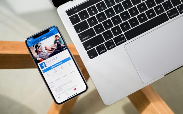 Amžiaus ribos vaikams socialiniuose tinkluose – mitas? Ekspertė atsako, kaip apsaugoti vaikus ir sukurti pasitikėjimu grįstą ryšį