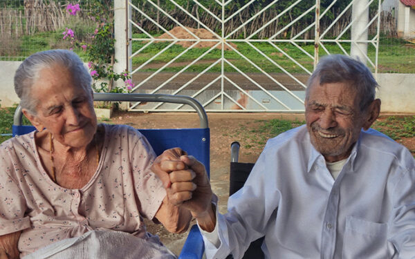 Sakoma, kad meilė nepavaldi laikui: stulbinantis brazilų poros rekordas ir daugiau nei 100 anūkų