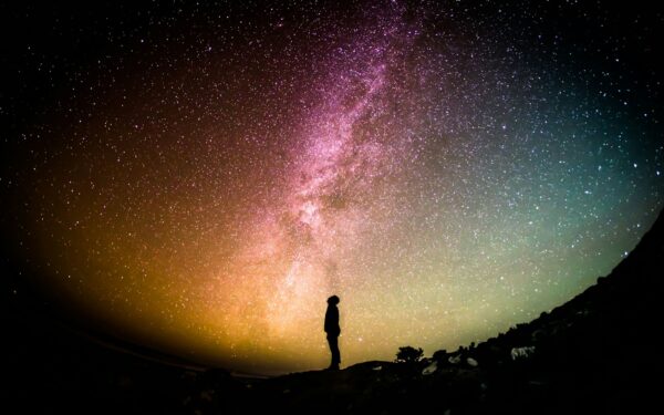 Horoskopai jau šimtmečius kelia žmonių smalsumą – šiandien Visata siunčia svarbų perspėjimą šiems keturiems Zodiako ženklams, sužinokite, kas čia vyksta