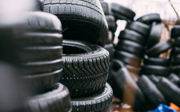 Naudodami šaltajam sezonui netinkamas automobilio padangas, vairuotojai rizikuoja ne tik savo ir kitų eismo dalyvių sveikata ir gyvybėmis