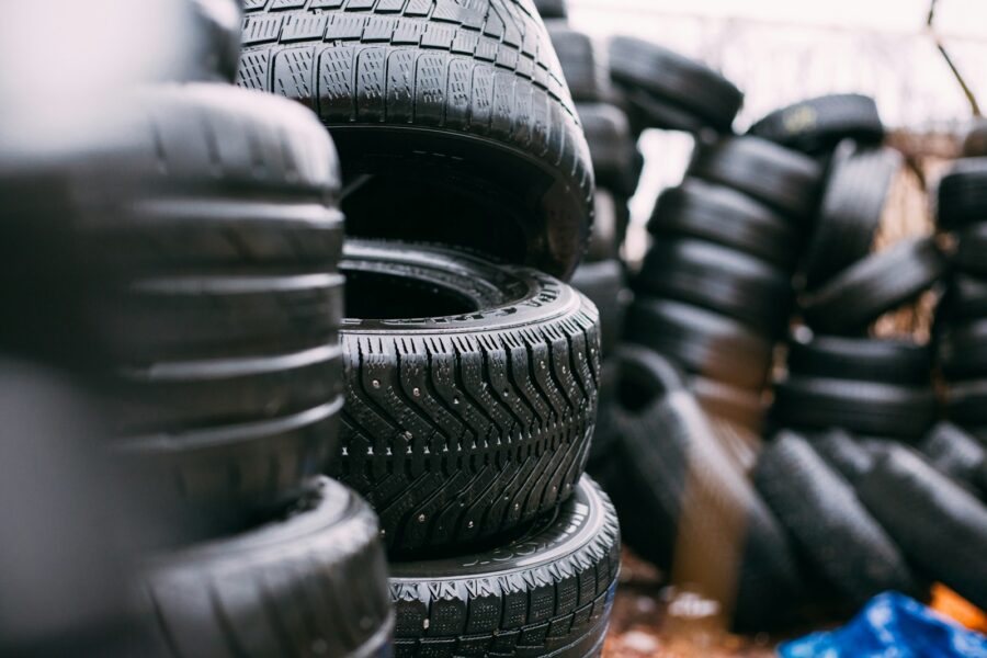 Naudodami šaltajam sezonui netinkamas automobilio padangas, vairuotojai rizikuoja ne tik savo ir kitų eismo dalyvių sveikata ir gyvybėmis