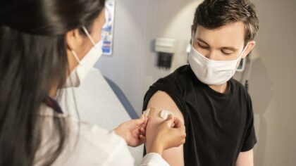 Mitai apie skiepus: kaip atskirti tiesą nuo lakios vaizduotės?