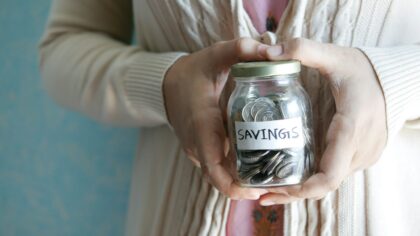 Investavimas be galvos skausmo: ekspertė atskleidė būdą, apie kurį daugelis net nepagalvoja