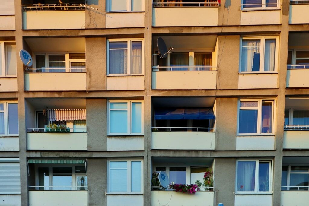 brown and white concrete building