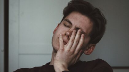 Daugelis esame susidūrę su pavydu, tačiau ar žinome kas tai išties yra? Ar tai meilės įrodymas ar problemų ženklas?