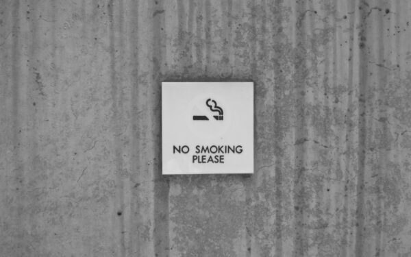Naujų laikų rūkymas: ar elektroninės cigaretės tikrai mažiau pavojingos?