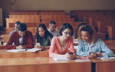 Jauniausių universitetų absolventų istorijos: kaip dalis vaikų studijas baigia dar nepradėję vidurinės