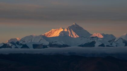 Aukščiausia žmogaus kelionė: kaip suplanuoti išvyką į Everestą ir ką reikėtų žinoti apie šio giganto viršūnę