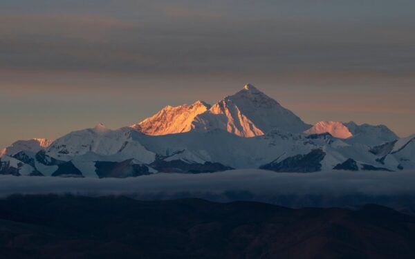 Aukščiausia žmogaus kelionė: kaip suplanuoti išvyką į Everestą ir ką reikėtų žinoti apie šio giganto viršūnę