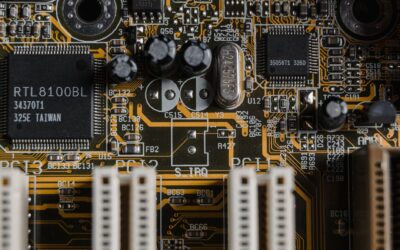 Brandžiausi pasaulio procesoriai: kaip lėtesni, bet taupūs lustai tampa tyliais šiuolaikinės technikos lyderiais
