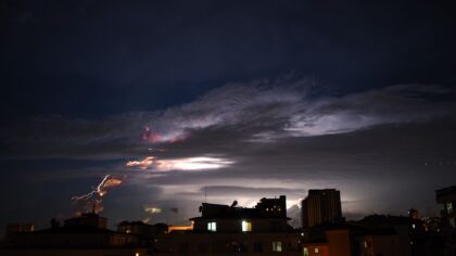 Kaip susidaro žaibo „supertaisikliai“: rečiausi atmosferos blyksniai, kurių dauguma žmonių niekada nepamato