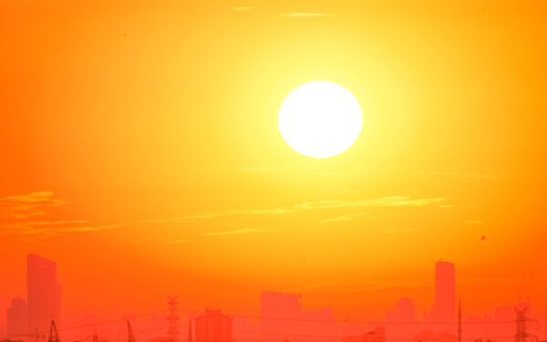 Karščio ribos, kurių geriau neperžengti: įspūdingiausi temperatūros rekordai ir ką jie reiškia mums
