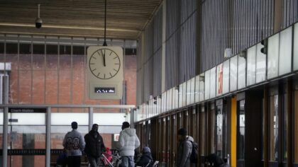 Kodėl vėlavimas traukiniu kartais naudingas: netikėti faktai apie geležinkelių punktualumą pasaulyje