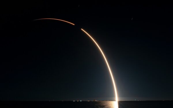 Nematomi darbštuoliai kosmose: kaip mažiausios orbitinės raketos atveria kelią pigesniems palydovams
