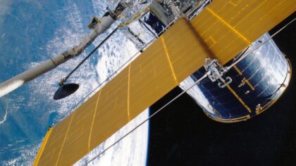Saulės burės be degalų: kaip itin plonos plėvelės raketoms atveria tylų, bet rekordinį pagreitį