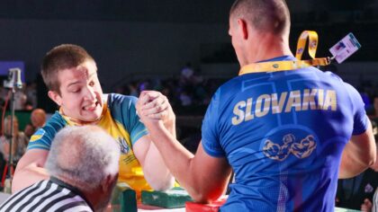 Stipriausios rankos istorija: kaip rankų lenkimo rekordai tapo atskira sporto visata